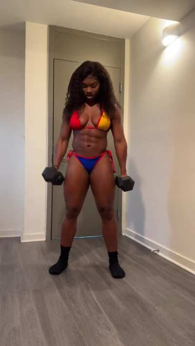 Late night workout 🏋🏾&zwj;♀️ Vibes 🎶   #fitnessmotivation #homeworkout #fitnesstrainer #fitnessmodel #bodybuilder #bodybuildingmotivation #bodybuilding #naturalbodybuilding #viral #workoutroutine #workoutmotivation #workoutoftheday