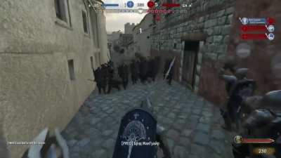 Pit&auml;&auml; ny t&auml;nne pitk&auml;st&auml; aikaa jotai. T&auml;ss&auml; peli klippi&auml;. Suomalaaset l&ouml;ysi kivi&auml;, etsittii &ouml;rkkei ja heitettiin p&auml;&auml;lle kivet. (Lord of The rings multiplayer mod)