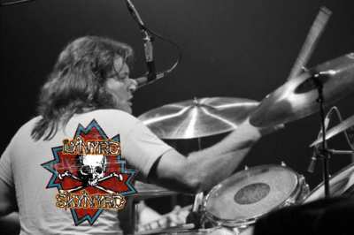Robert Nix&rsquo;s stand-in drumming on Tuesday&rsquo;s Gone by Lynyrd Skynyrd is probably one of the best drum performances recorded on tape. So soulful and passionate. Here are some of my favorite fills isolated: