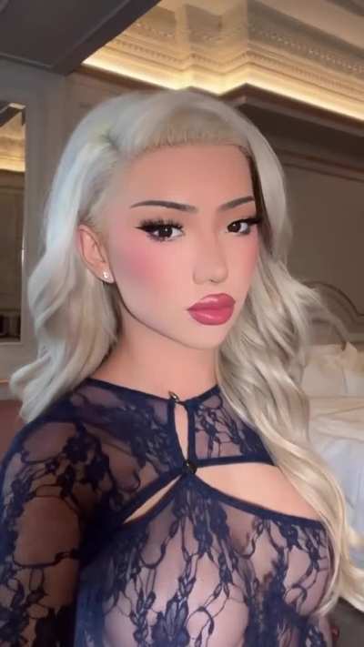 💋