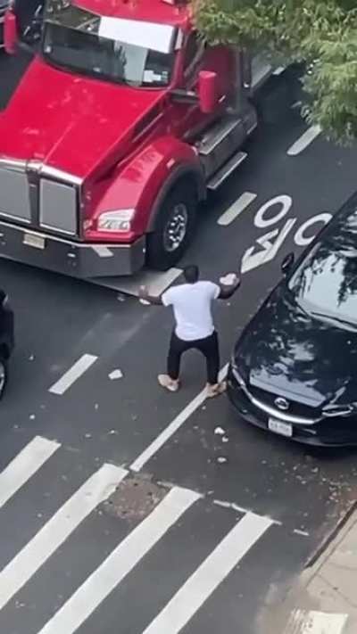 You ain&rsquo;t in NY if you don&rsquo;t get honked at 0.5 seconds after the light turns green