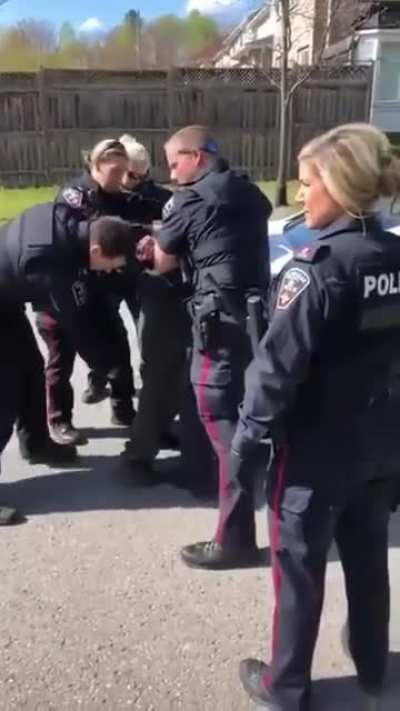 Durham Police punching and choking a teenager. Same knee to neck that killed a man in Minnesota. This has got to stop.