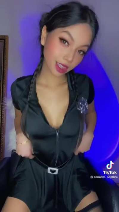 I love a girl in uniform