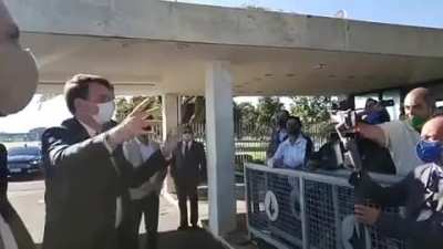 Bolsonaro acordou hoje sem paci&ecirc;ncia para o gado