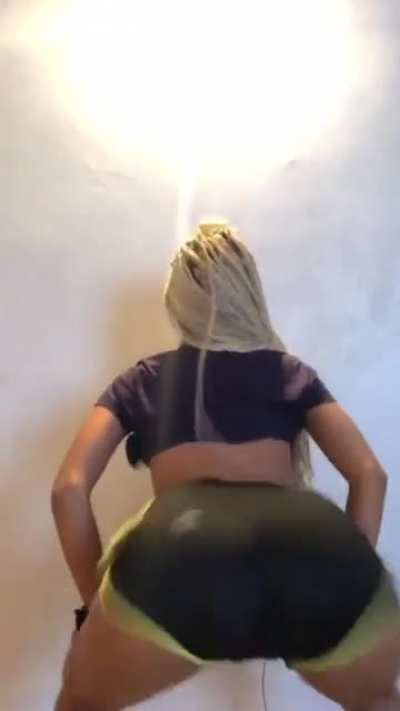 &amp;lt;&amp;lt;&amp;lt;333