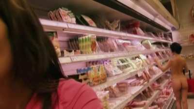 Sissi Duparc &amp;amp; the others - Les Textiles (FR2004) (1/2) - Grocery store scene #1