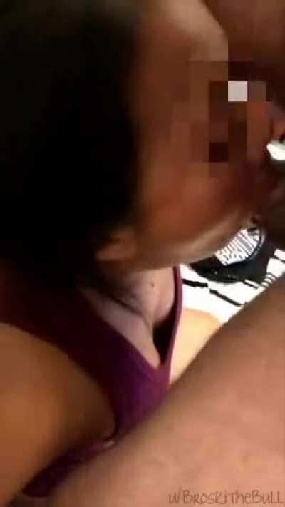 She had her throat pounded and took the load on her face