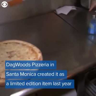 Glittery...cheese...pizza? They call it "unicorn barf" lol.