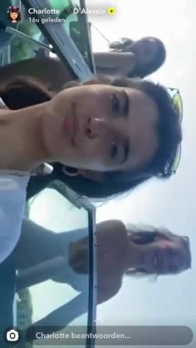 Sophi Twerking