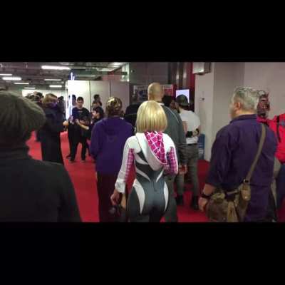 Gwen bum
