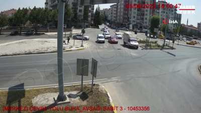 WCGW Crossing at the red light