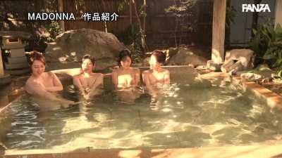 "We're four married women who invited a single guy to come and stay with us for the weekend!" ~ Yumi Kazama 風間ゆみYuna Shina 椎名ゆなAya Ueha 上羽絢Mary Tachibana 橘メアリー in JUR-350 [pt.1]
