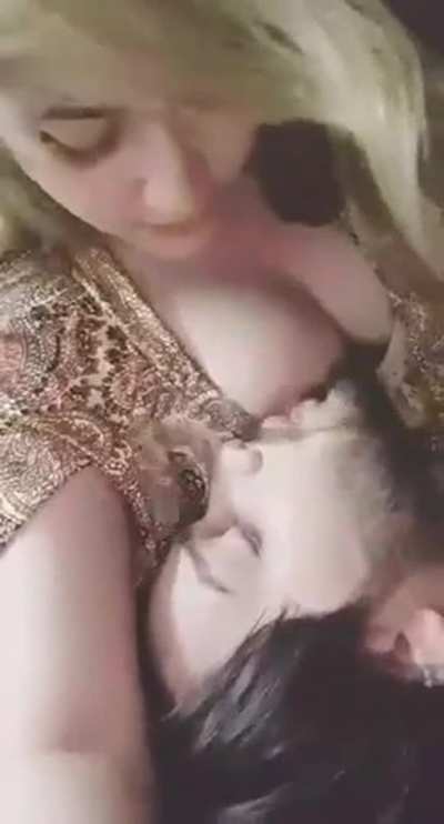 🔥🥰 Cute Snapchat Queen Accidentally went Live while she was Getting her T!tt!es Licked by her Boyfriend " Total 2 Video's " 🤤😋😍"r/vilen_backup |"