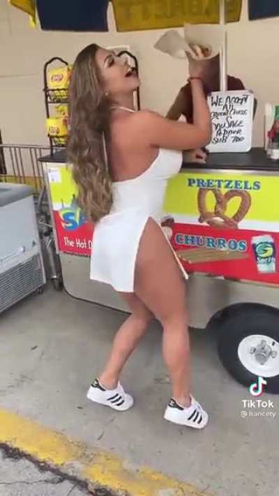 Anyone has her OF?