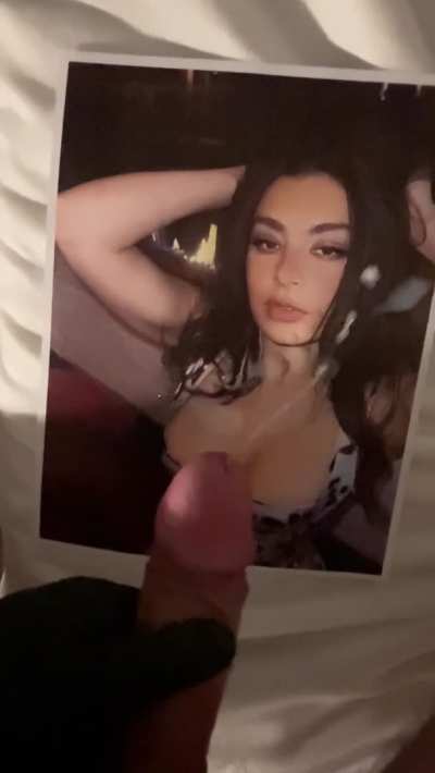 Charli XcX slow motion cum tribute