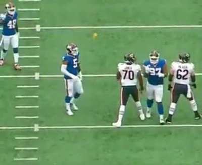 [Highlight] Kayvon does the dougie, after causing a false start.