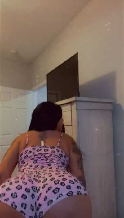 Mexican Twerk Queen