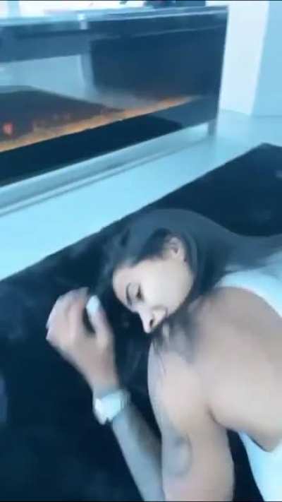 😳