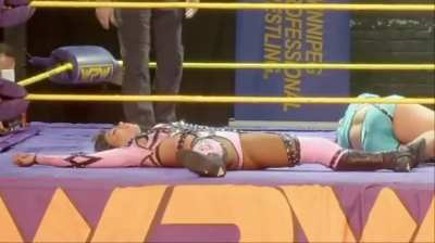 Mercedes Mon&eacute; unconscious