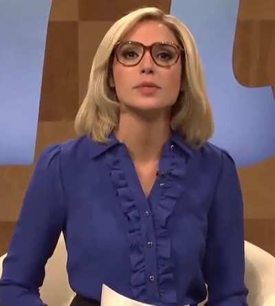 The blonde fox anchor/ conservative talkshow host look makes me want to fuck Gal Gadot even harder