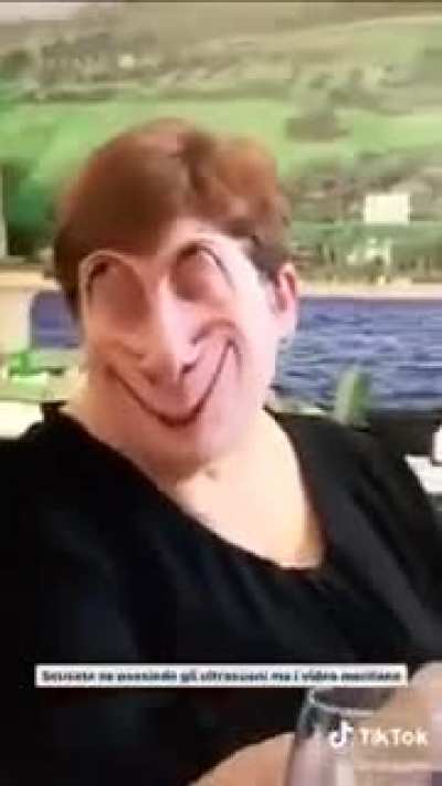 Quando voc&ecirc; vai chapado para o jantar de fam&iacute;lia.
