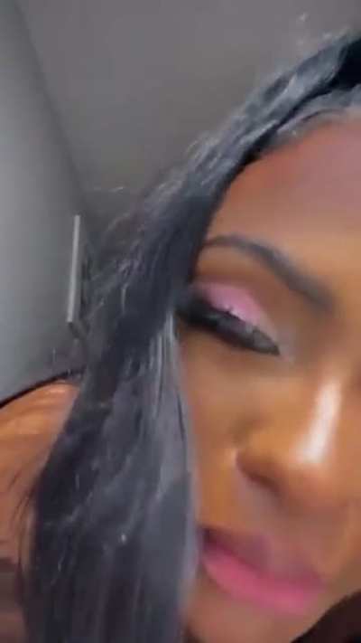 Toptierhill 😍😍 I love this sexy bitch I’ve had enough!! Community being made today!! 😩😩💙
