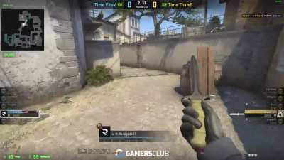This guy really thought he was going to clutch the Knife Round