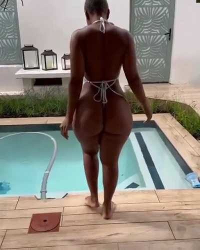 🏊🏽‍♀️