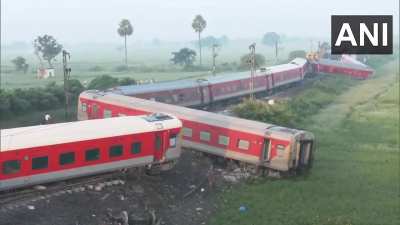 Another Rail Accident | 21 Coaches of train 12506 Delhi-Kamakhya Northeast Express derailed in Buxar, at least 6 killed &amp; 100 injured