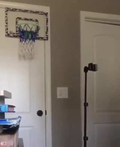 He ded