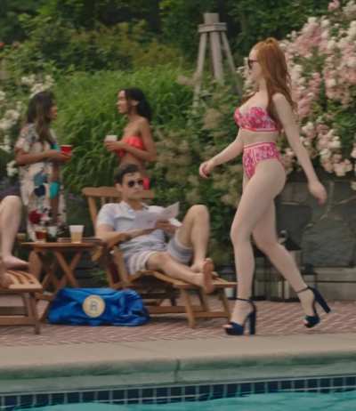 Bikini babe