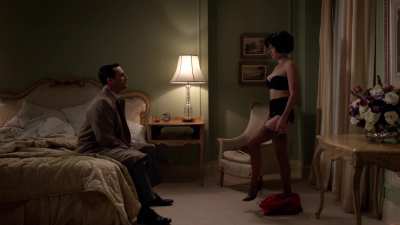 Linda Cardellini — Mad Men S06E07