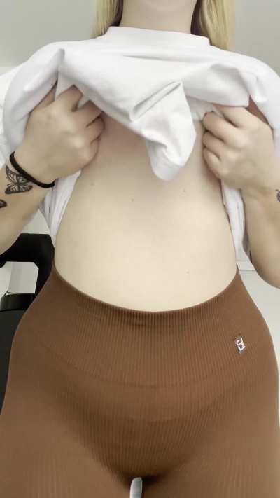 Nothing better than revealing some big milfie tits :)