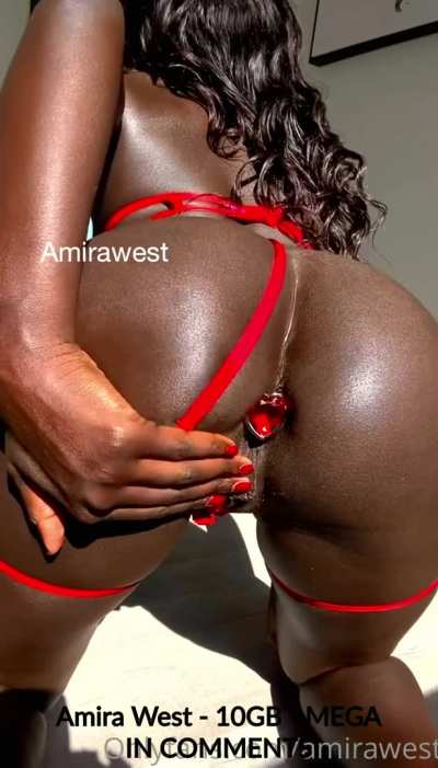 DARKEST EBONY GIRL