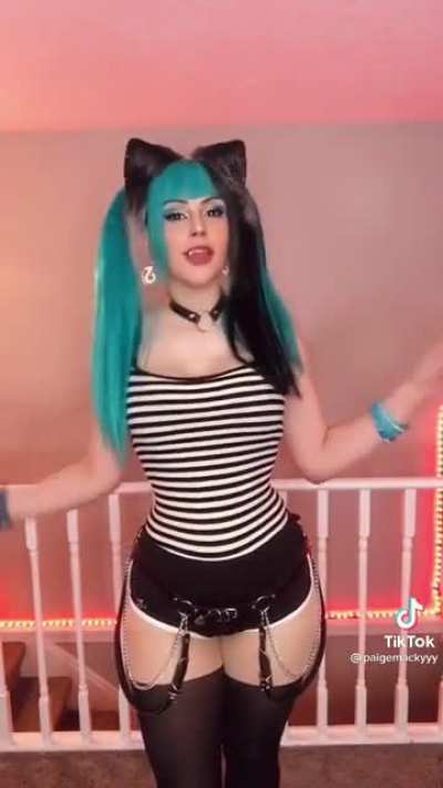 You&rsquo;re all worthless to her