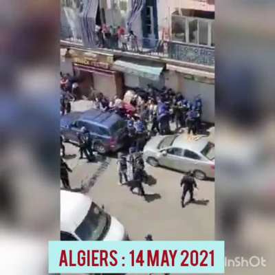 Pacific Algerian protestors attacked by police
