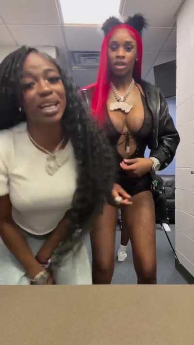 ITS SEXXXY!