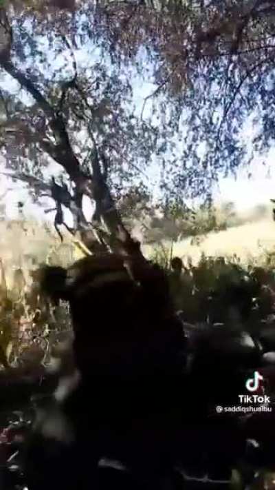 Nigerian soldiers pinned down by iswap gunfire