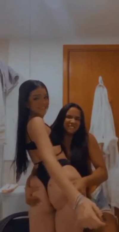 mel maia seu lindo rab&atilde;o &eacute; amiga safada 😈🔥