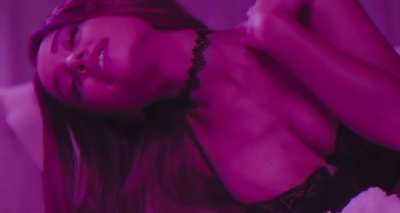 Dangerous woman MV