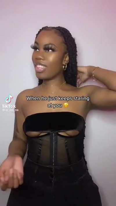 underboobs
