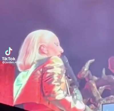 Riot when she said &ldquo;I know a lot of you asked for a male enchanter&rdquo; 💅🏻🌈