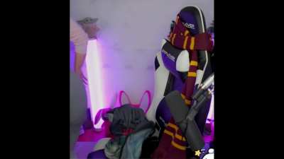 BunnyGirl - Bunnymon Tiene Un Tremendo Culo 🍑👀 TwitchClip- 171