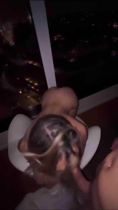 I&rsquo;ve always wondered what&rsquo;s the hottest thing a girl can do during a blowjob