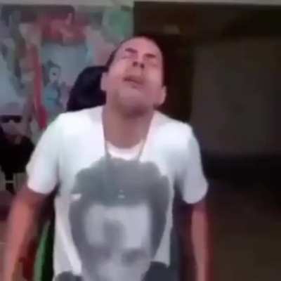 Le metes el deo
