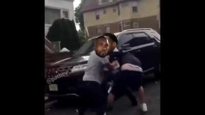 ANOTHER WIN TO TIE THE SERIES AT 2-2. KEEP THE FOOT THE GAS. CLIPPERS WIN!!!!!!!!!!!!!!