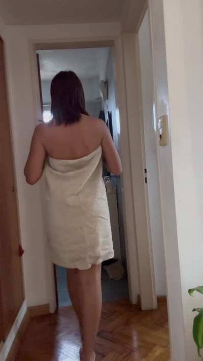 Komm mit mir unter die Dusche😉