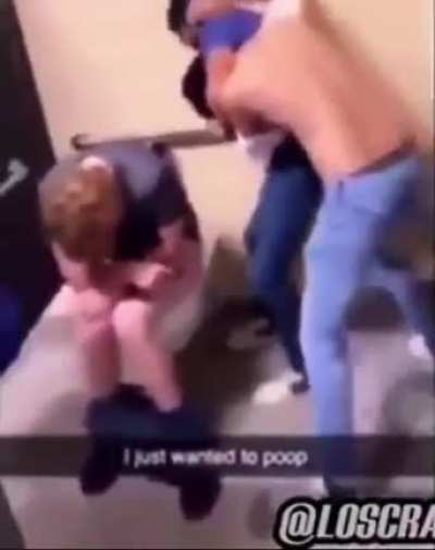 When the pooper is sus😂😂😱😱😫😫