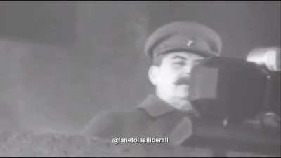 Bu adama ''&Uuml;stad'' diyorlar amk şakamı ?