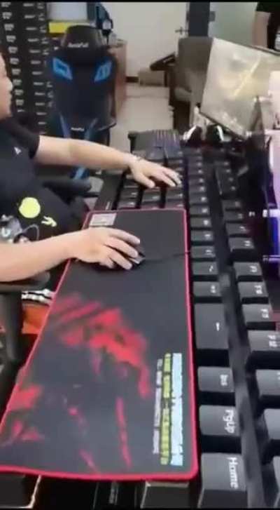 A keyboard for very large fingers